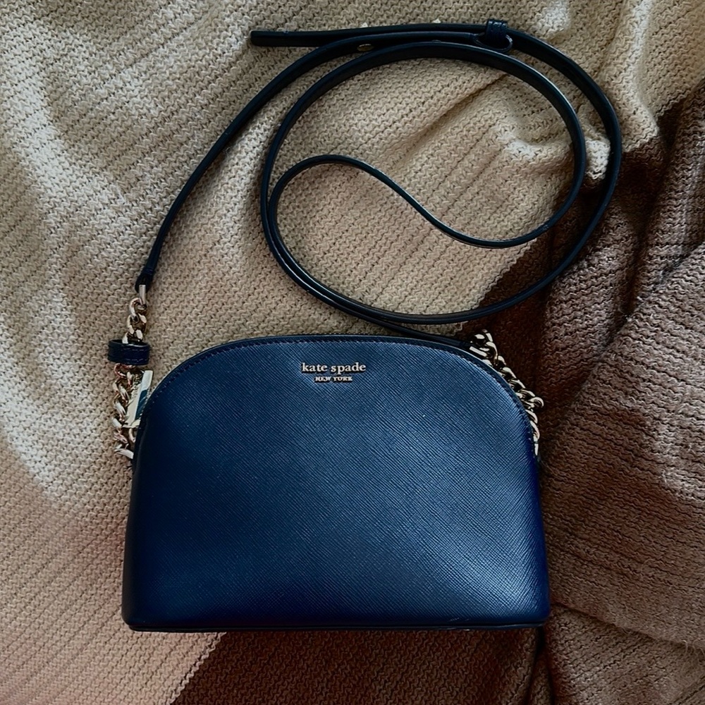 kate spade spencer small dome crossbody
color: nightcap
style #: pwru7826-1